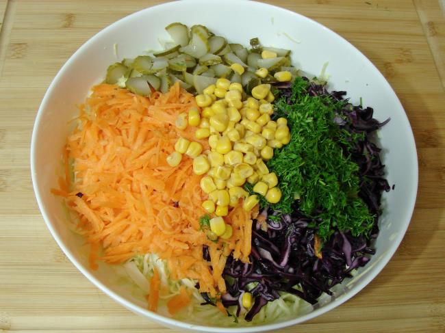 Karışık Lahana Salatası - Yapılışı (6/12) 