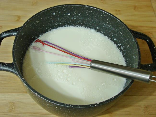 Tahinli Muhallebi - Yapılışı (4/12) 