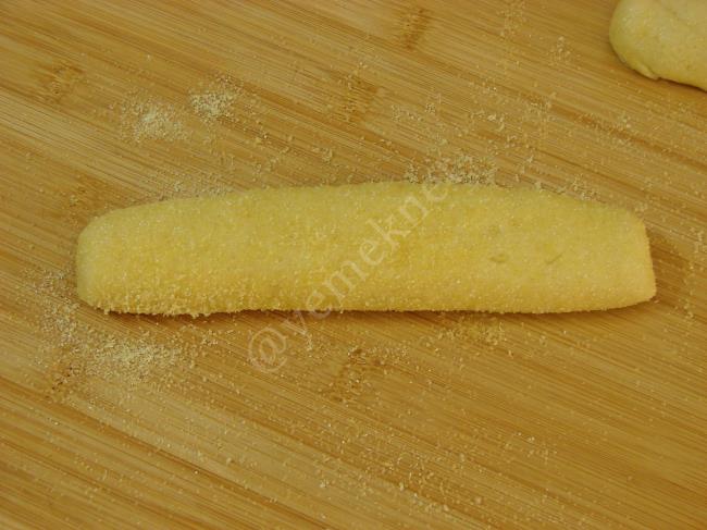 Kesme İrmik Tatlısı - Yapılışı (9/16) 