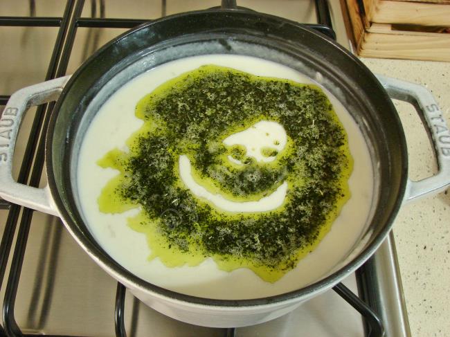 Köfteli Erişte Çorbası - Yapılışı (13/16) 