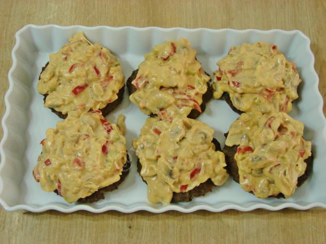 Mantar Soslu Köfte - Yapılışı (16/20) 