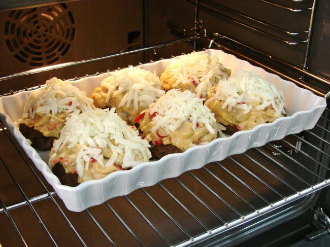 Mantar Soslu Köfte - Yapılışı (18/20) 