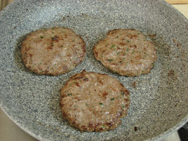 Mantar Soslu Köfte - Yapılışı (7/20) 