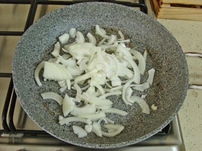 Mantar Soslu Köfte - Yapılışı (9/20) 