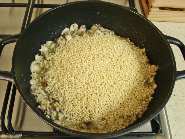 Mantarlı Kuskus Pilavı - Yapılışı (6/12) 