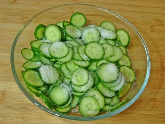 Salatalık Mezesi - Yapılışı (3/12) 