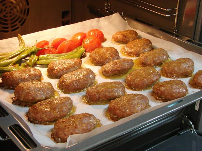 Sodalı Köfte - Yapılışı (8/12) 