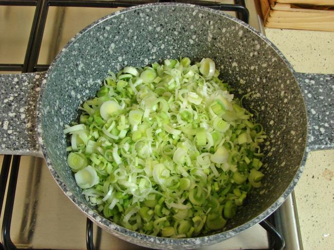 Terbiyeli Pırasa Çorbası - Yapılışı (4/12) 