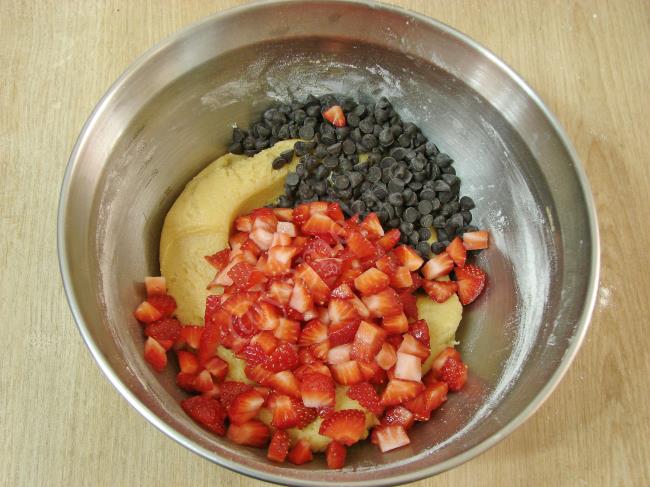 Çilekli Kurabiye - Yapılışı (6/12) 