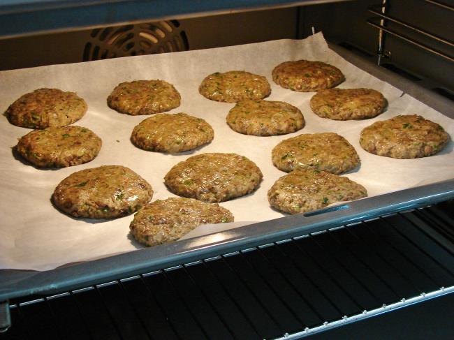 Fırında Mercimek Köftesi - Yapılışı (9/12) 