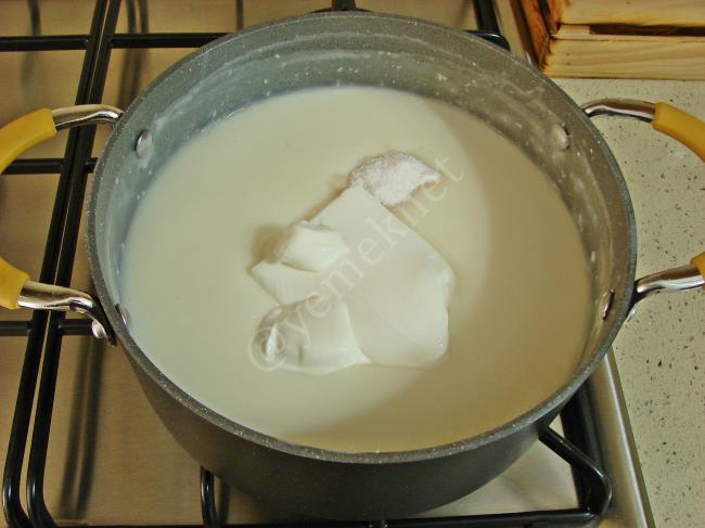 Hindistan Cevizli Muhallebi - Yapılışı (7/12) 