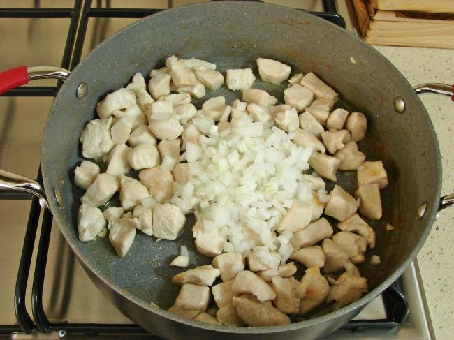 Lokanta Usulü Tavuk Sote - Yapılışı (5/12) 