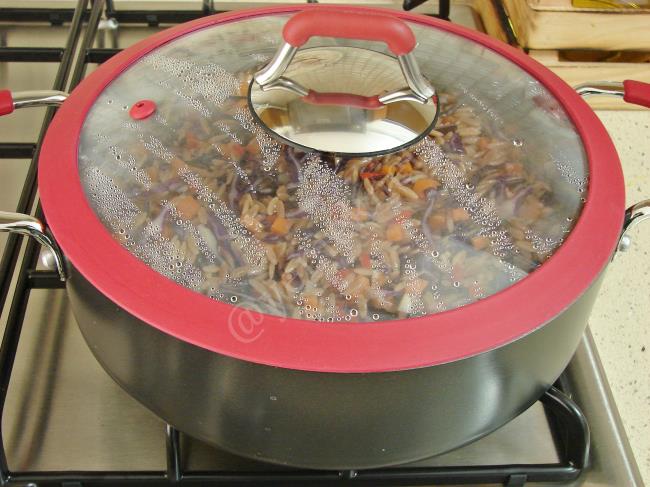 Mor Lahanalı Şehriye Salatası - Yapılışı (11/16) 