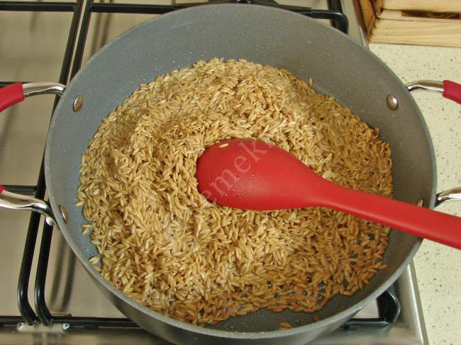 Mor Lahanalı Şehriye Salatası - Yapılışı (4/16) 