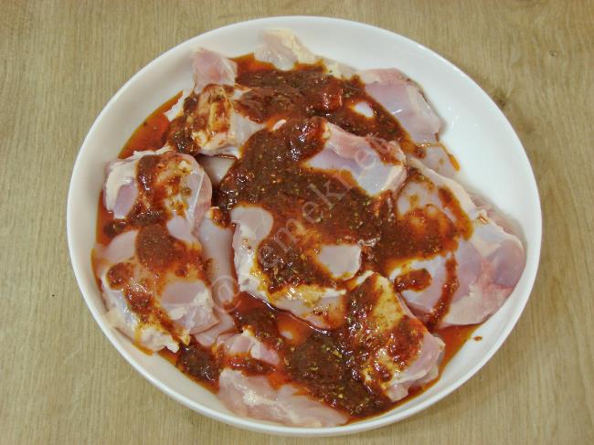 Tencerede Soslu Tavuk - Yapılışı (5/12) 