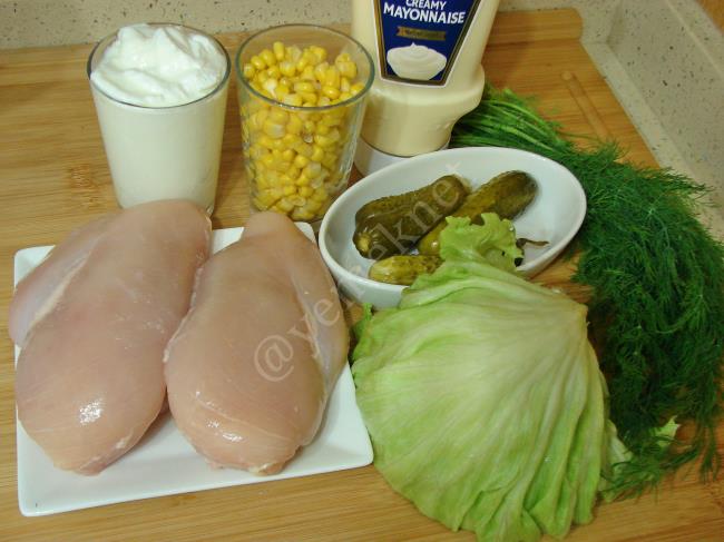 Yoğurtlu Tavuk Göğsü Salatası - Yapılışı (1/12) 