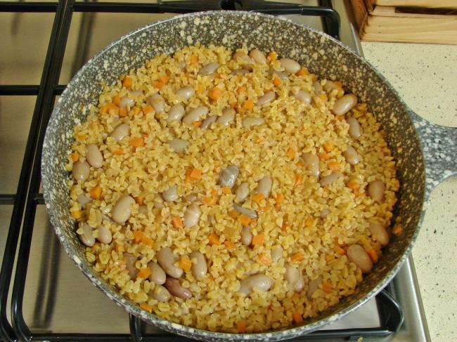 Barbunyalı Bulgur Pilavı - Yapılışı (8/12) 