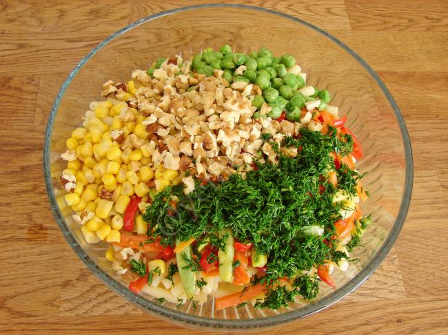 Cevizli Makarna Salatası - Yapılışı (9/16) 