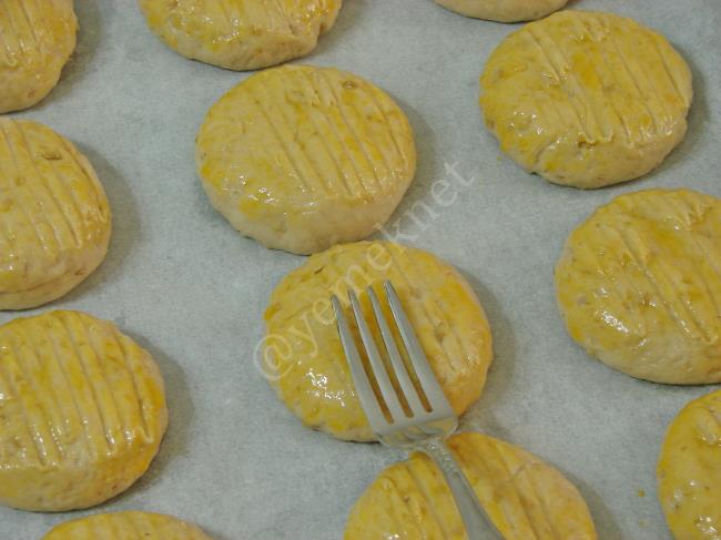 Cevizli Poğaça - Yapılışı (11/16) 