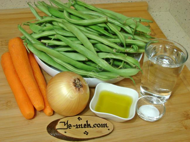 Havuçlu Taze Fasulye Borani - Yapılışı (1/12) 