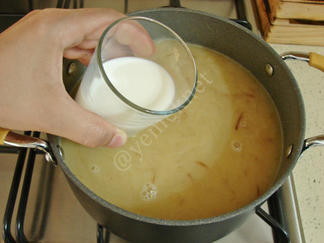 Karamelize Soğanlı Çorba - Yapılışı (8/12) 