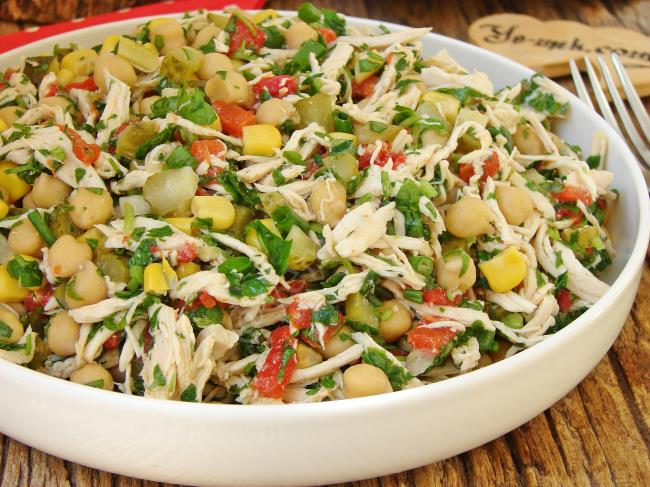 Tavuklu Nohut Salatası - Yapılışı (9/12) 
