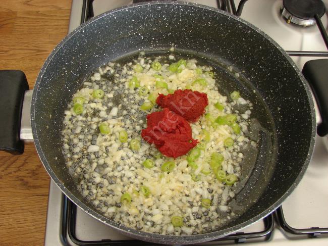 Asma Yapraklı Bulgur Pilavı - Yapılışı (5/12) 