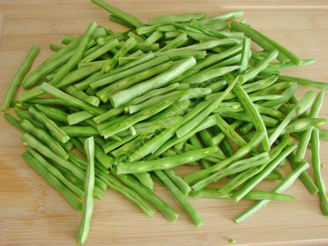 Fasulye Salatası - Yapılışı (2/8) 