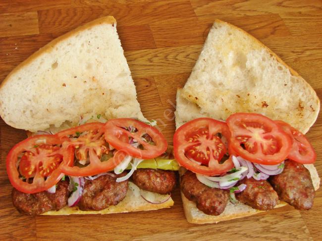 Köfte Ekmek - Yapılışı (18/20) 