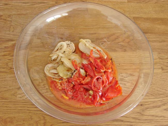 Közlenmiş Biberli Domates Çorbası - Yapılışı (6/16) 