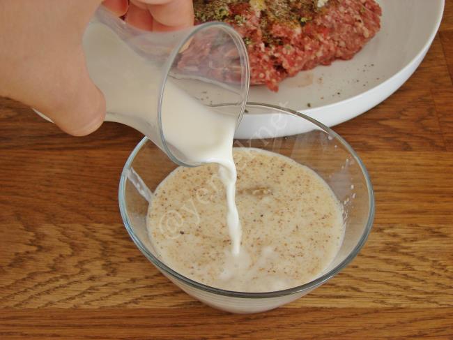 Sütlü Köfte - Yapılışı (5/12) 