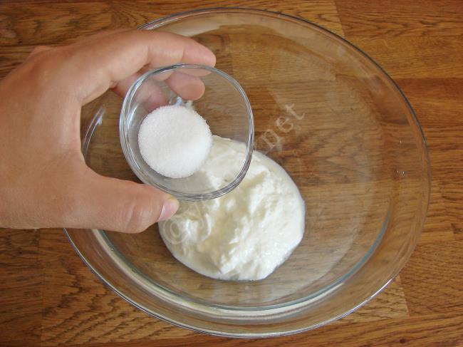 Yumurtasız Pişi - Yapılışı (2/12) 