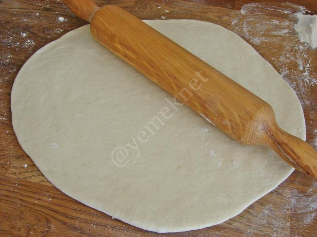 Yumurtasız Pişi - Yapılışı (6/12) 