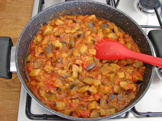 Fırında Patlıcan Graten - Yapılışı (9/16) 