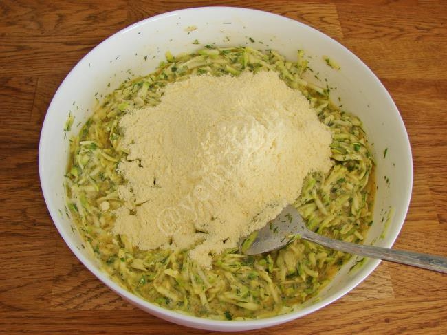 Glutensiz Kek - Yapılışı (6/12) 