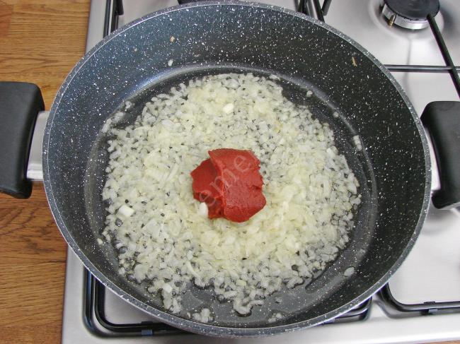 Patatesli Bezelye Yemeği - Yapılışı (4/12) 