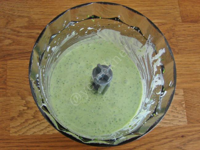 Salatalık Salatası - Yapılışı (6/12) 