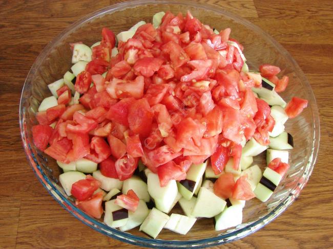 Çiğden Patlıcan Konservesi - Yapılışı (6/16) 