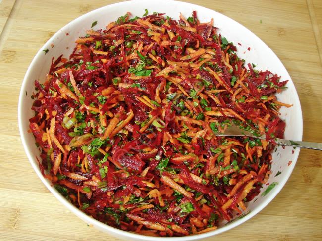 Havuçlu Pancar Salatası - Yapılışı (5/8) 