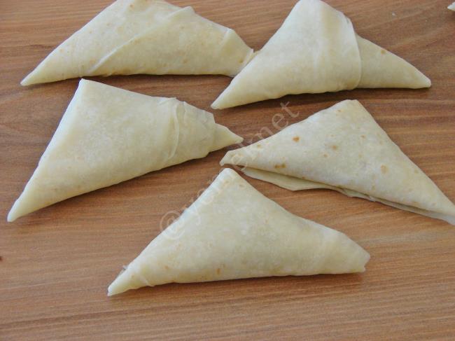 Kıymalı Muska Böreği - Yapılışı (14/20) 