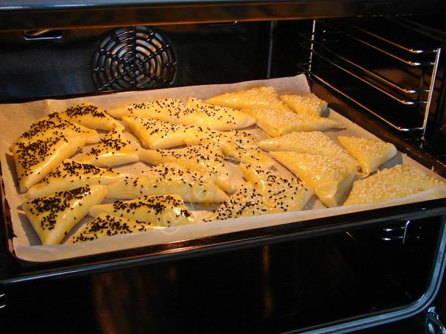 Kıymalı Muska Böreği - Yapılışı (16/20) 