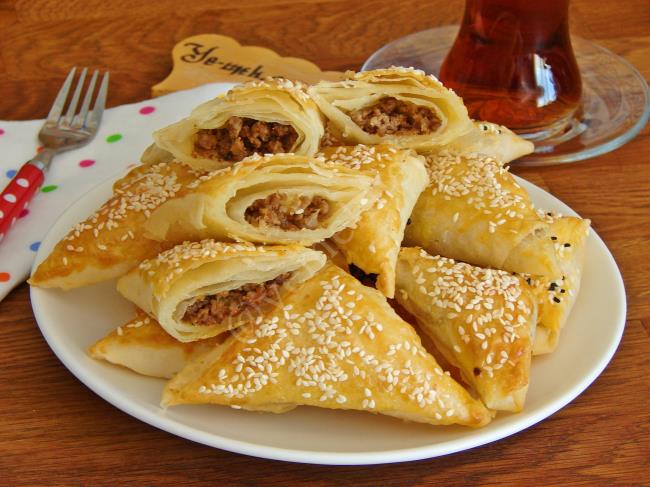 Kıymalı Muska Böreği - Yapılışı (17/20) 