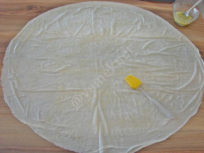 Kıymalı Muska Böreği - Yapılışı (8/20) 