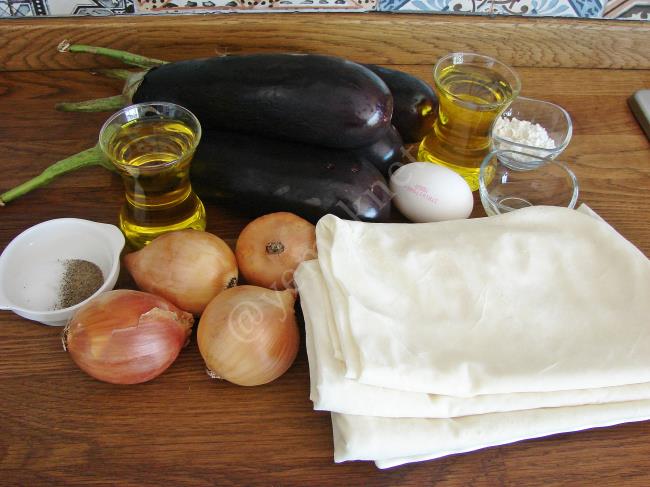 Patlıcanlı Börek - Yapılışı (1/24) 