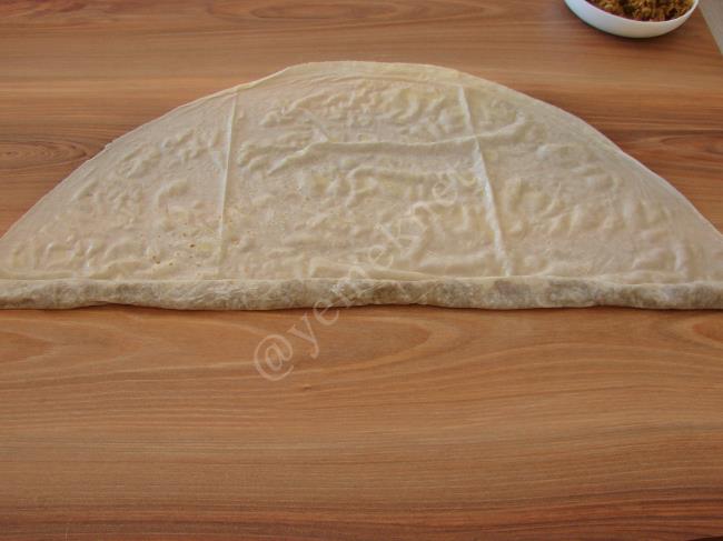 Patlıcanlı Börek - Yapılışı (15/24) 