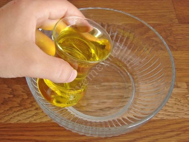 Patlıcanlı Börek - Yapılışı (8/24) 