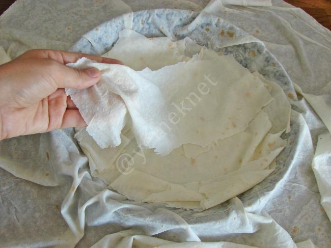 Tava Böreği - Yapılışı (6/16) 