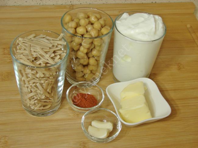 Erişteli Nohutlu Salata - Yapılışı (1/12) 