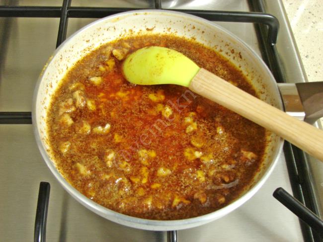 Erişteli Nohutlu Salata - Yapılışı (9/12) 