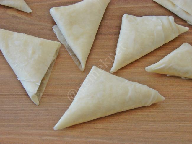 Patatesli Muska Böreği - Yapılışı (15/20) 